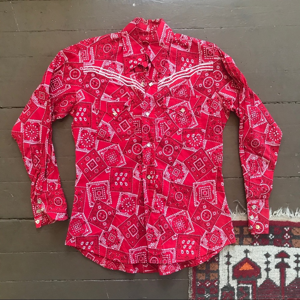 Vintage western bandana print shirt diamond snaps